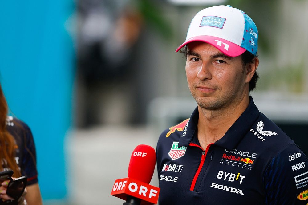 Sergio Pérez, Red Bull Racing habla con los medios de comunicación