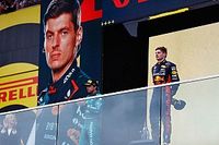 Verstappen: "Incrível" igualar a marca de 41 vitórias de Senna na F1