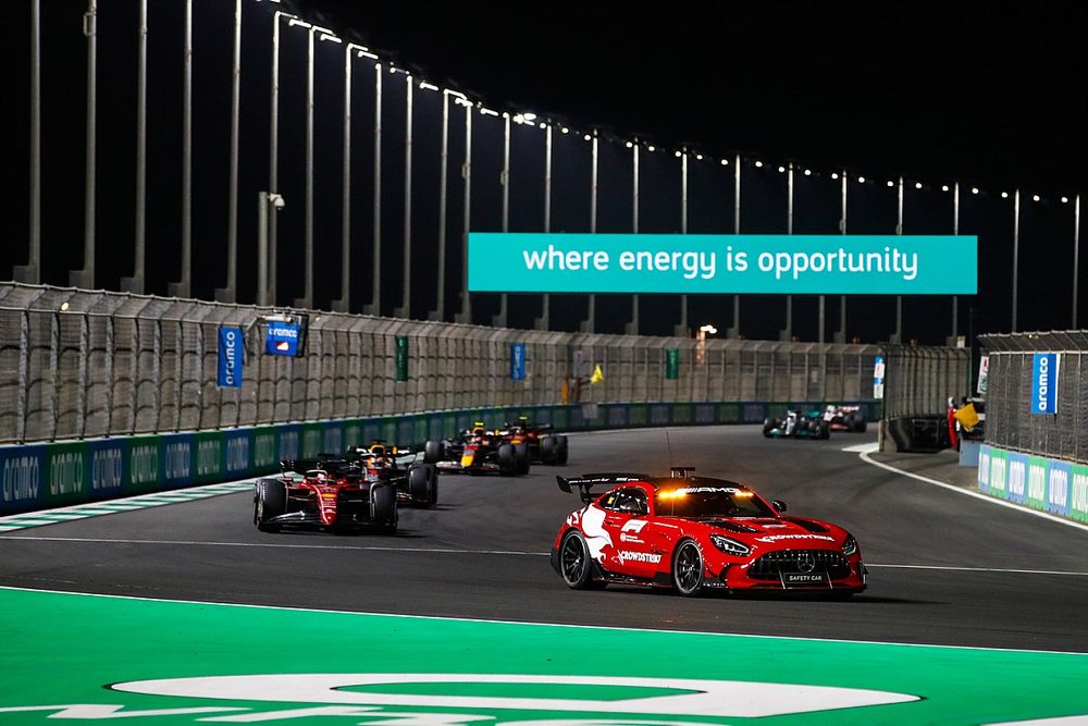 The Safety Car Charles Leclerc, Ferrari F1-75, Max Verstappen, Red Bull Racing RB18, Sergio Perez, Red Bull Racing RB18, the rest of the field