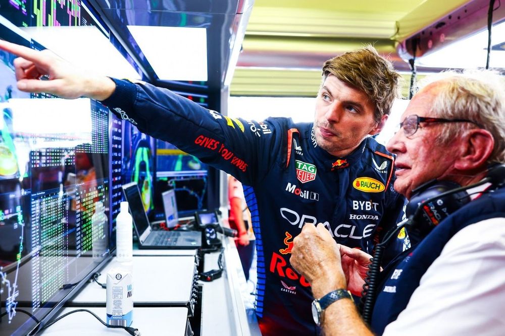 Max Verstappen, Red Bull Racing, Helmut Marko, Consultant, Red Bull Racing