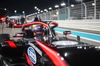 VIDEO: Carrasquedo, mexicano protegido de Checo P&eacute;rez, logra podio en Abu Dhabi