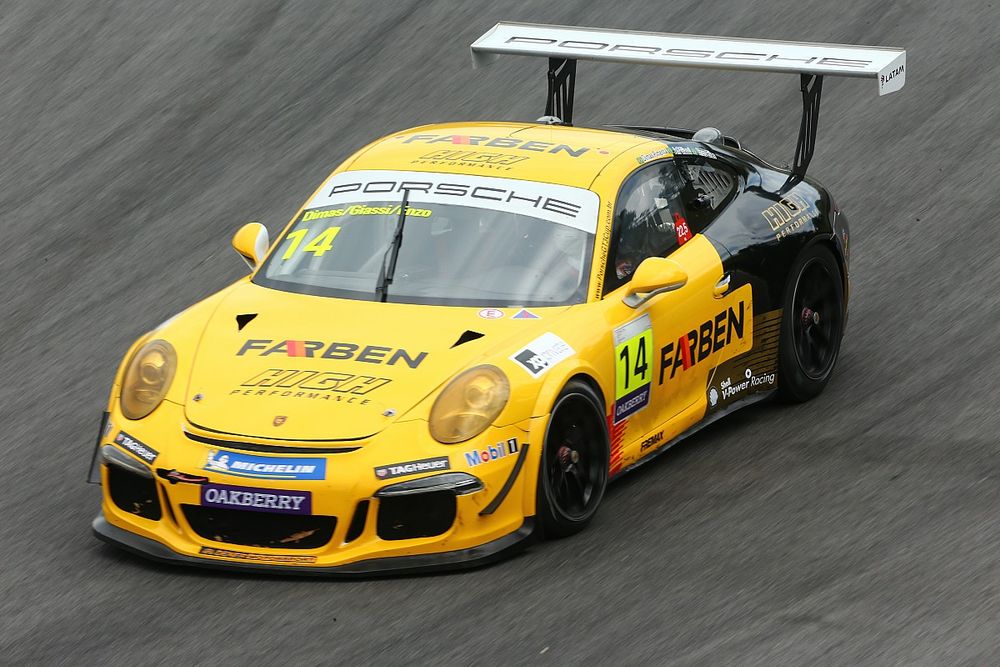Carro da equipe Farben na Porsche Cup Brasil