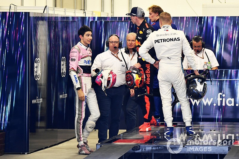 FIA pune Verstappen por desentendimento com Ocon