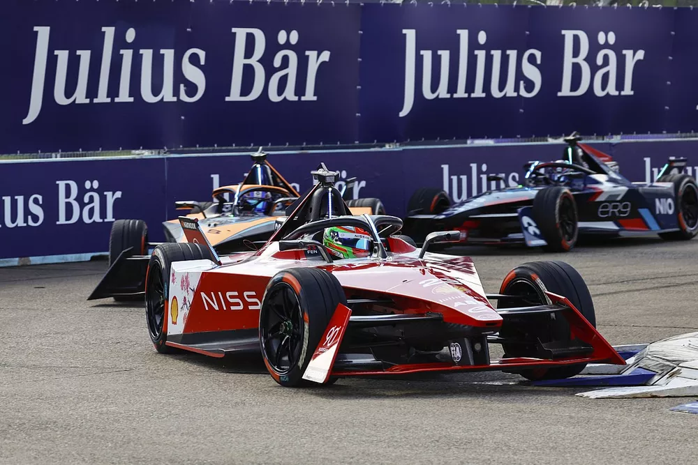 Sacha Fenestraz, Nissan Formula E Team, Nissan e-4ORCE 04, Rene Rast, NEOM McLaren Formula E Team, e-4ORCE 04