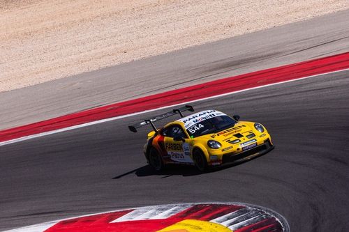 Porsche Cup: Muller lidera TL1 da Carrera Cup no Estoril &agrave; frente de Bassani