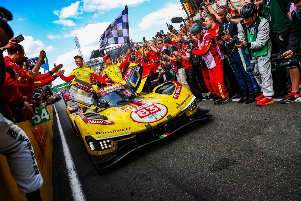 #83 AF Corse Ferrari 499P: Robert Kubica, Yifei Ye, Philip Hanson