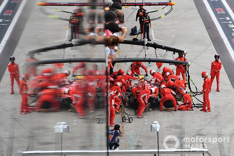 A Ferrari egészen lenyűgöző kerékcseréje a Brazil Nagydíjról: taroltak az olaszok a bokszban