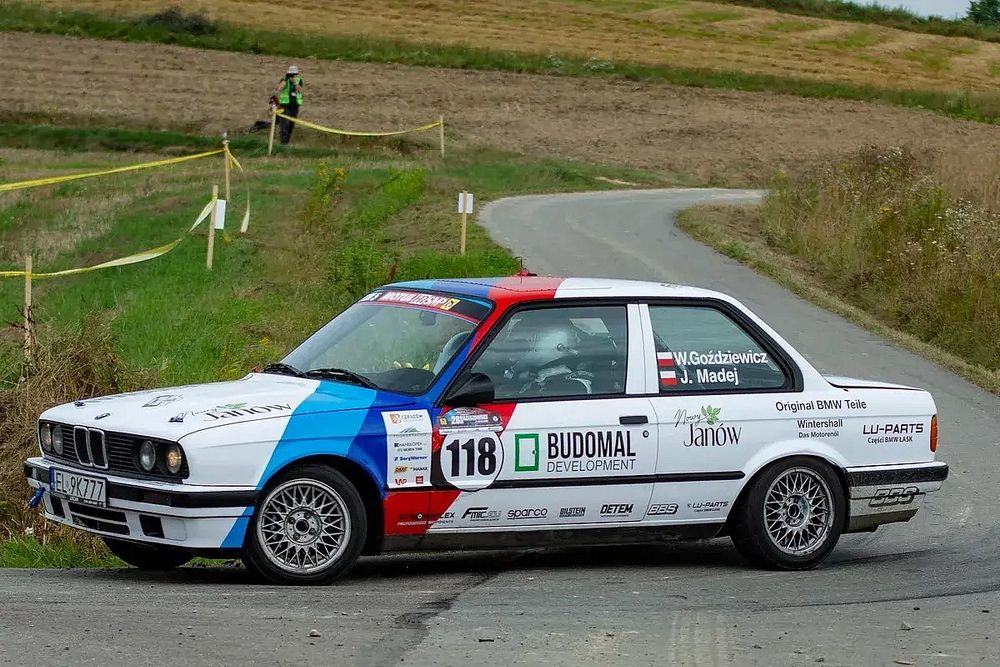 Wojciech Goździewicz, Joanna Madej, BMW E30 318is 