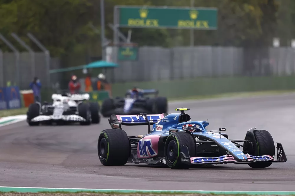 Esteban Ocon, Alpine A522, Pierre Gasly, AlphaTauri AT03