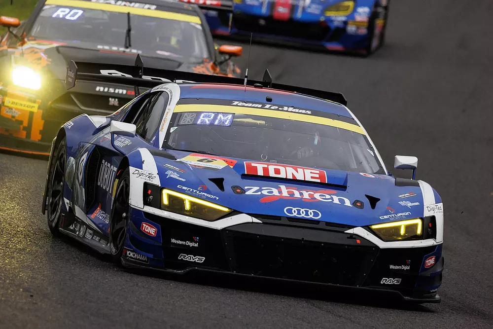 #6 DOBOT Audi R8 LMS