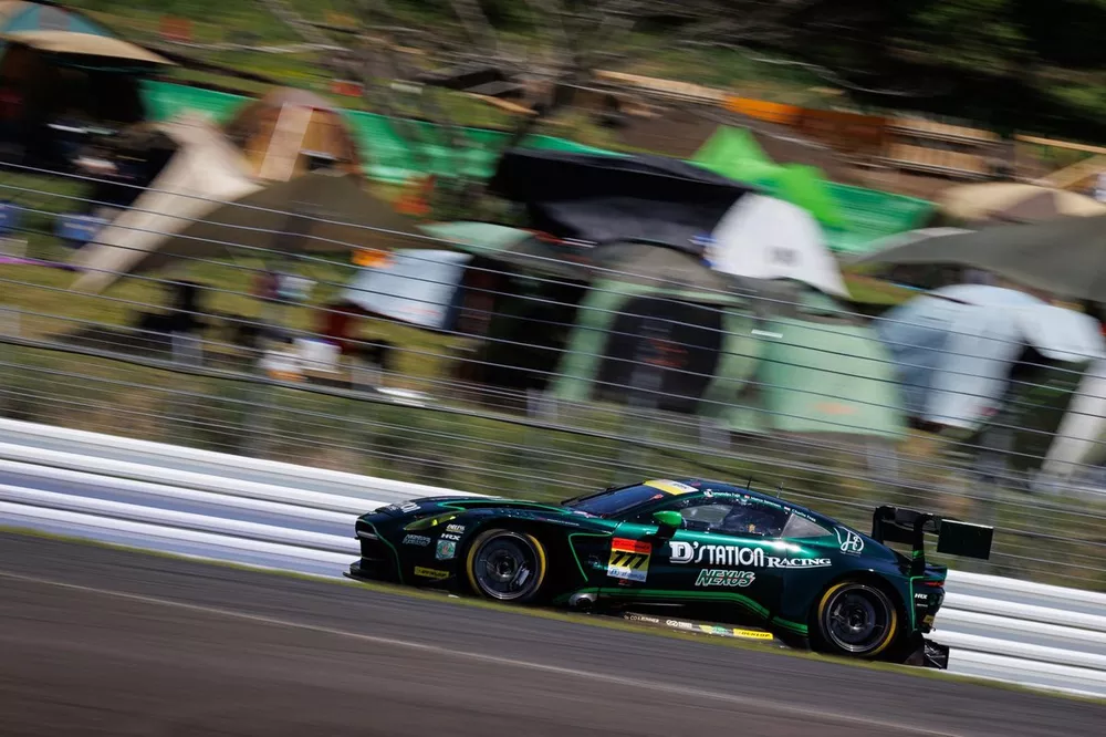 #777 D'station Vantage GT3