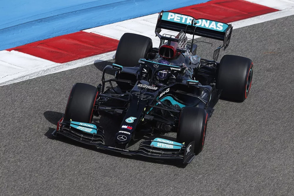 Lewis Hamilton, Mercedes W12