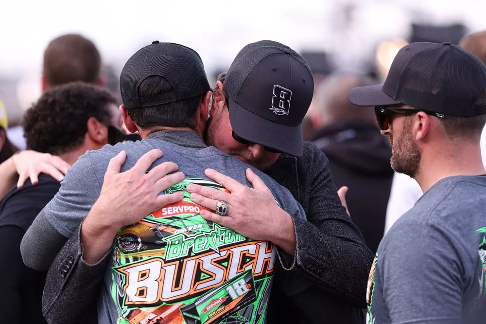 Kurt Busch, Chase Elliott, Hendrick Motorsports