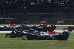 F1: Lawson detona Sainz por batida no México que “acabou” com sua corrida