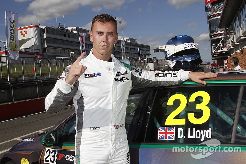 Daniel Lloyd pilota ufficiale TCR per i test BoP di Valencia