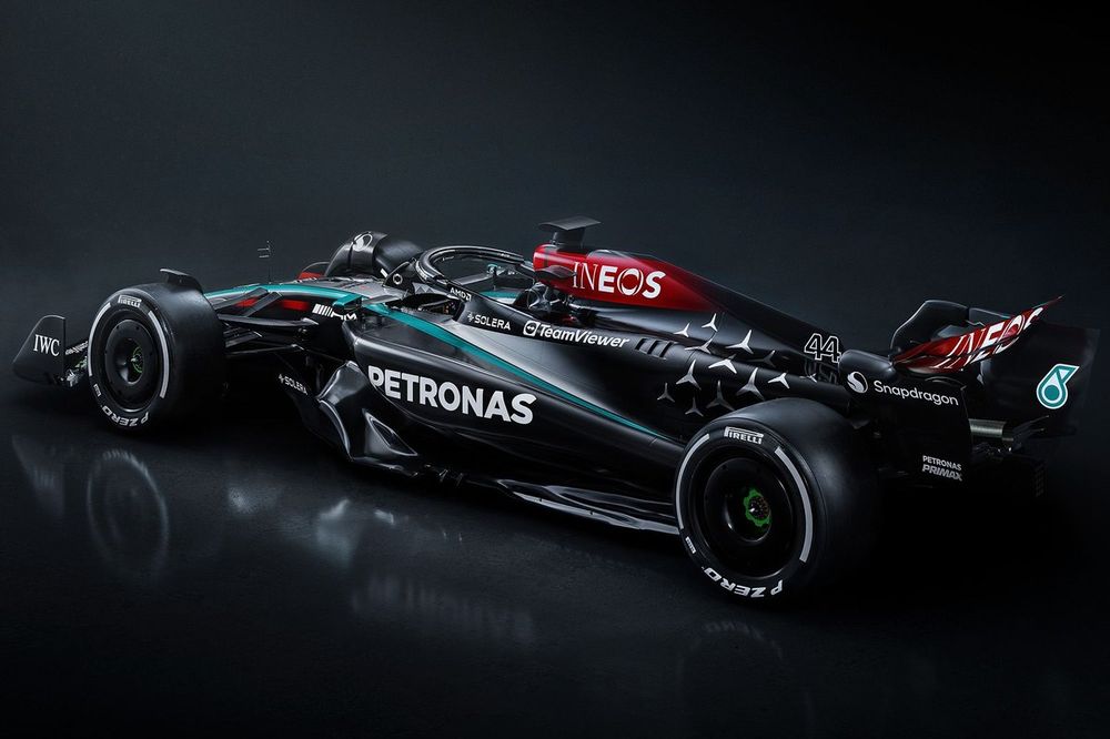 Lewis Hamilton, Mercedes W15