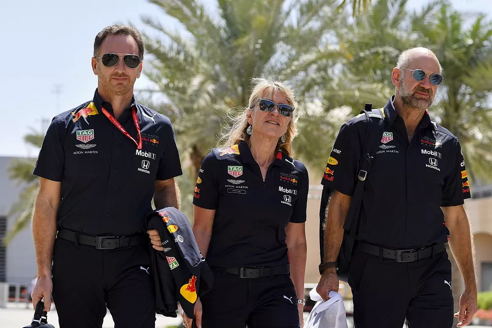 Christian Horner, Team Principal, Red Bull Racing, Jayne Poole,, Red Bull Racing (F1) & Red Bull Technology, y Adrian Newey
