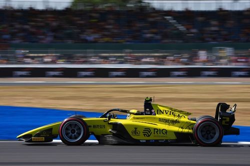 F2 Hungr&iacute;a: Stanek logra la pole y Mart&iacute; liderar&aacute; la salida de la sprint