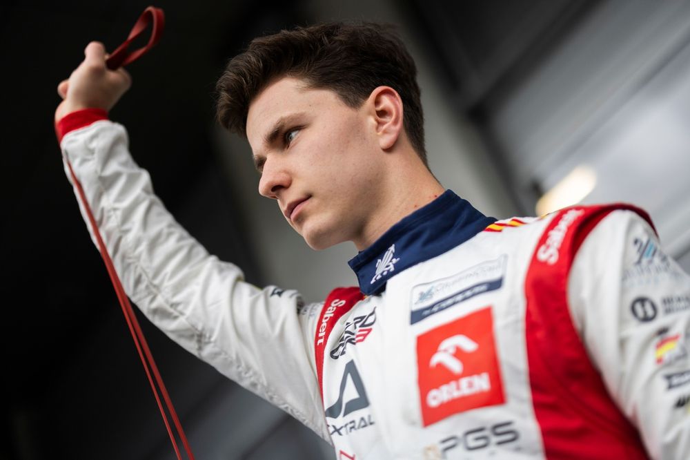 Kacper Sztuka, Campos Racing