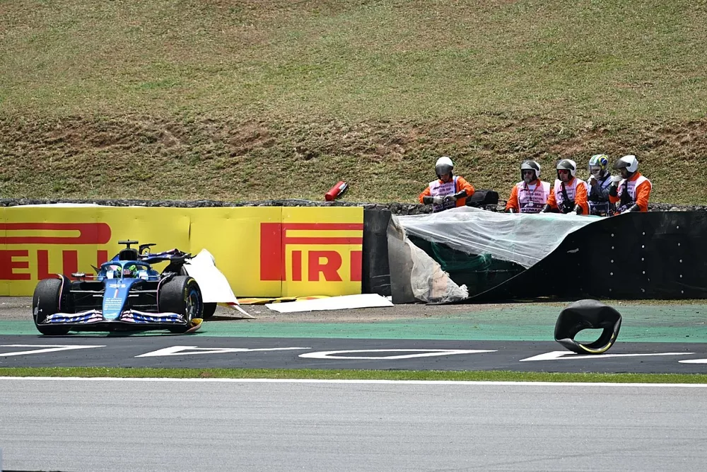 Esteban Ocon, Alpine A523, crashes out of Shootout after contact with Fernando Alonso, Aston Martin AMR23