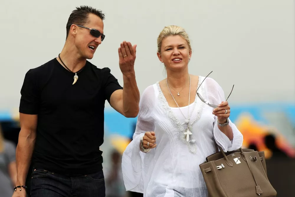 Michael Schumacher (GER) Mercedes GP with his wife Corinna Schumacher (GER).
Formula One World Championship, Rd 7, Turkish Grand Prix, Qualifying Day, Istanbul Park, Turkey, Saturday 29 May 2010.
