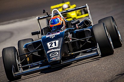 Van Kalmthout in USF2000 ook snel op de oval