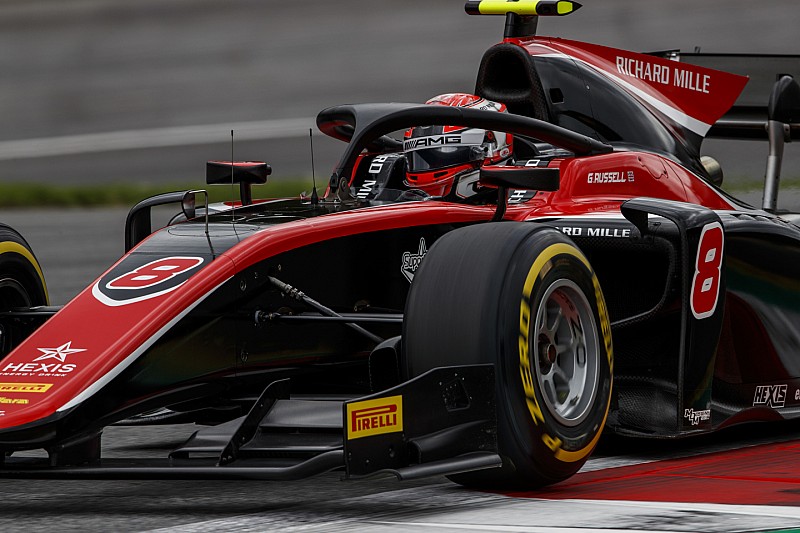 Russell se impone en Austria; Merhi y Markelov dan espectáculo