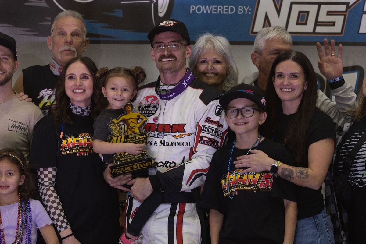 Blake Hahn scores prelim night win for Chili Bowl's first family