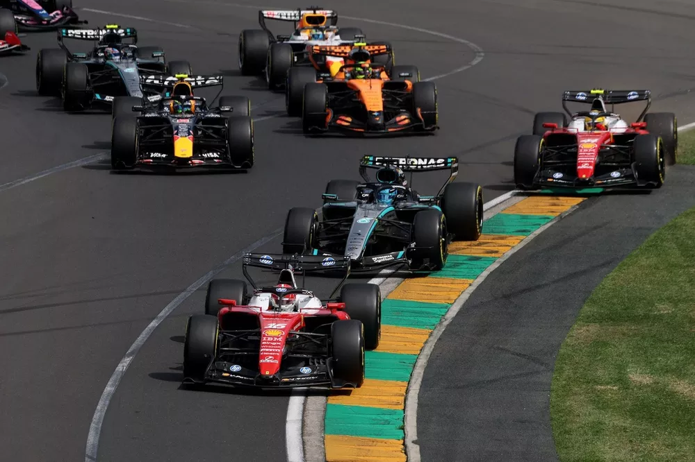 Charles Leclerc, Ferrari, George Russell, Mercedes