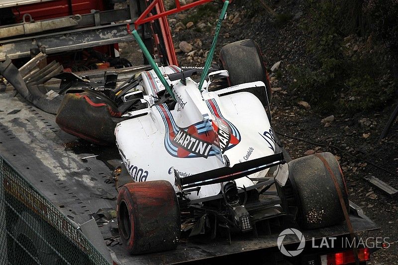 El accidentado coche de Felipe Massa, Williams FW40