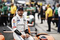 'Alonso gana, a su manera, las 500 Millas', por Nira Juanco