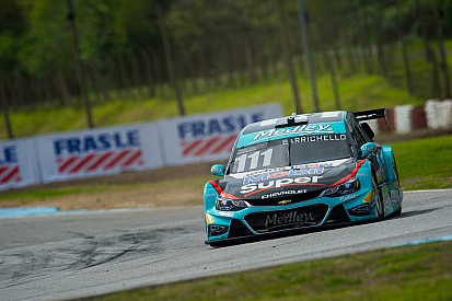 Na estratégia, Barrichello vence 2ª prova na Argentina