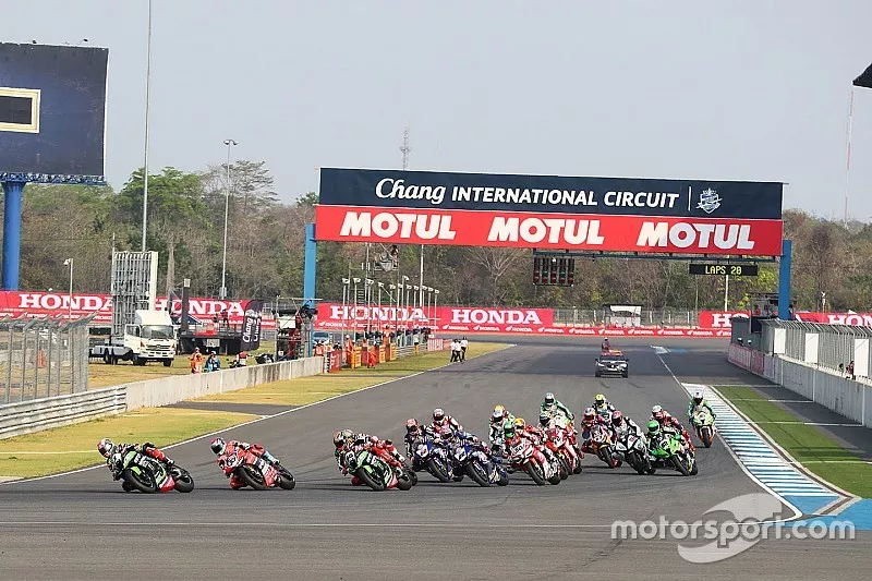 Jonathan Rea, Kawasaki Racing leidt bij de start