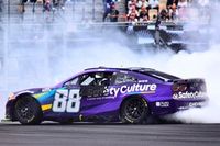 NASCAR Cup: Por que Shane van Gisbergen procurou Verstappen antes da vitória no México