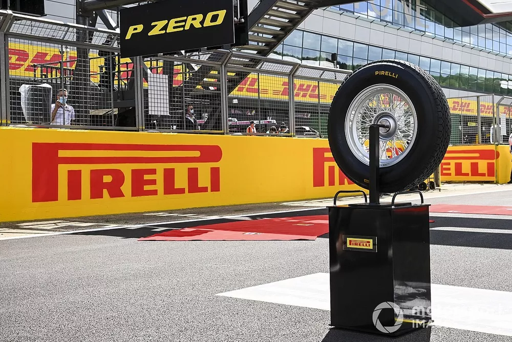 Pirelli Stella Bianca