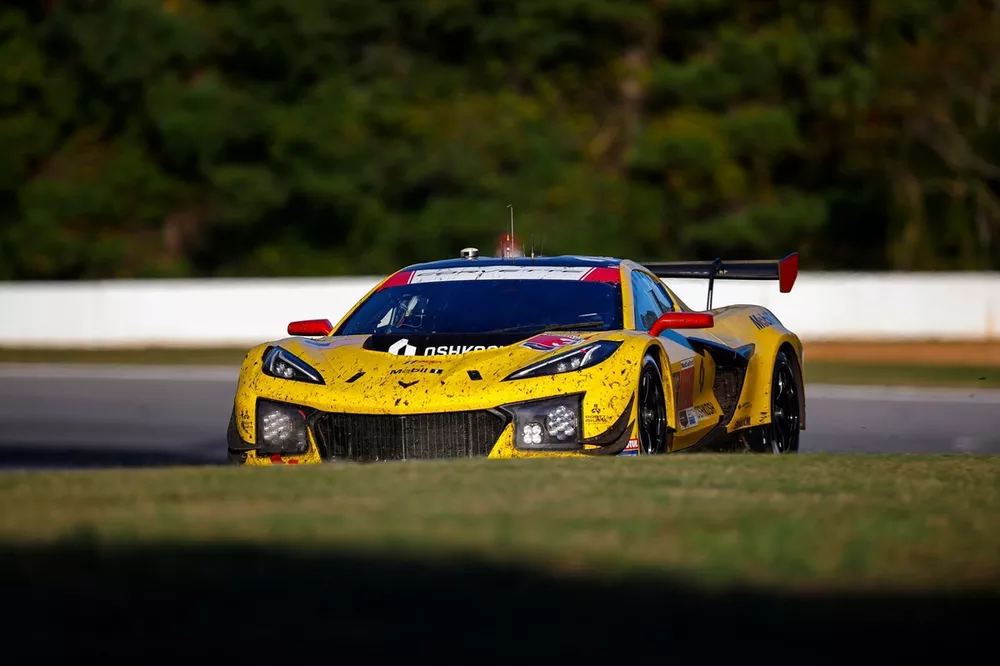 #3 Corvette Racing by Pratt Miller Motorsports Corvette Z06 GT3.R: Antonio Garcia, Alexander Sims, Daniel Juncadella