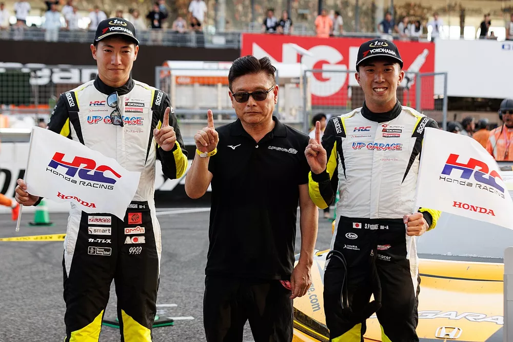 Takashi Kobayashi, Shun Koide, #18 UPGARAGE NSX GT3