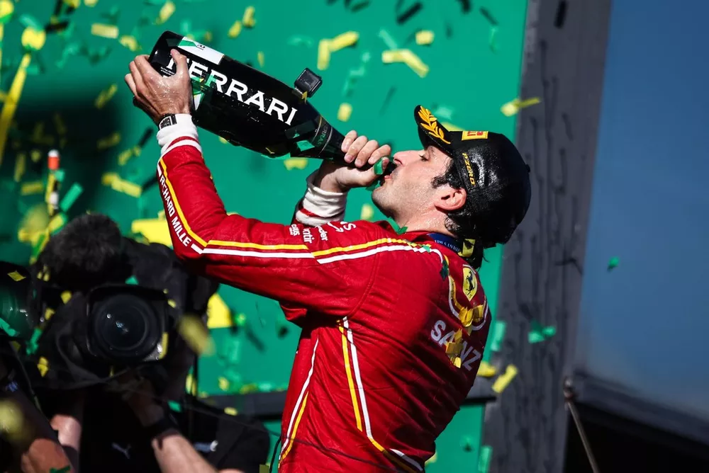 Podium: Race winner Carlos Sainz, Ferrari