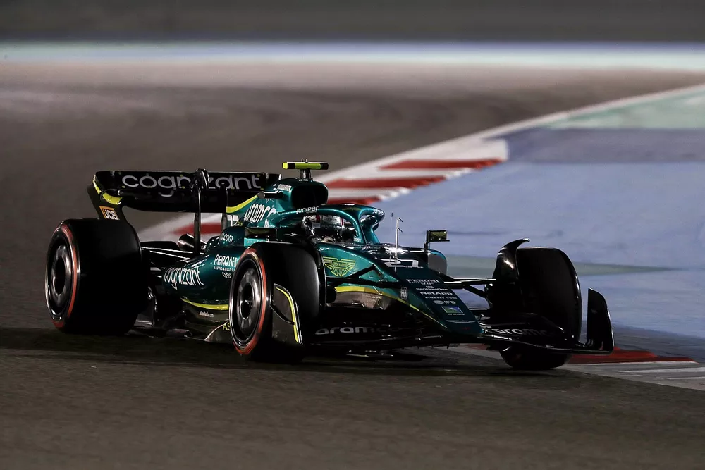 Nico Hulkenberg, Aston Martin AMR22