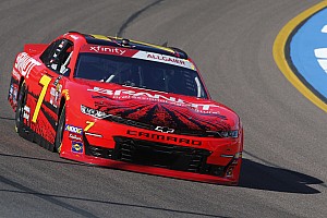 Justin Allgaier joins Xfinity title fight with Phoenix win