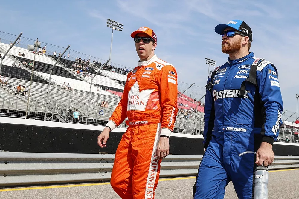 Brad Keselowski, RFK Racing, King's Hawaiian Ford Mustang Chris Buescher, RFK Racing, Fastenal Ford Mustang
