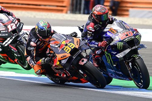 Los pilotos de MotoGP opinan que es "f&aacute;cil" superar los l&iacute;mites en Assen