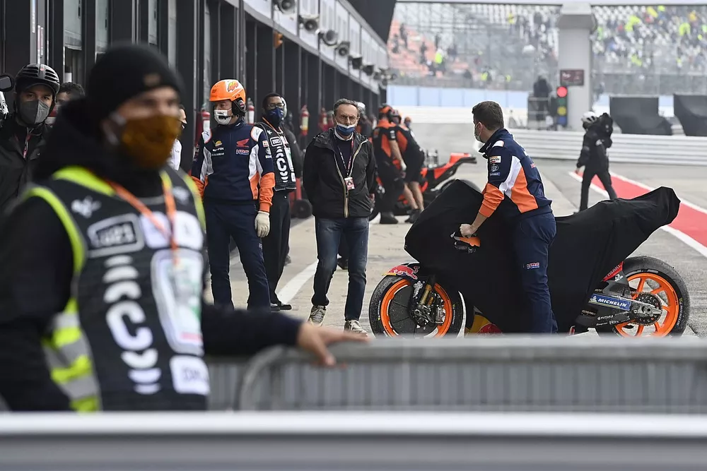 Moto danneggiata Marc Marquez, Repsol Honda Team