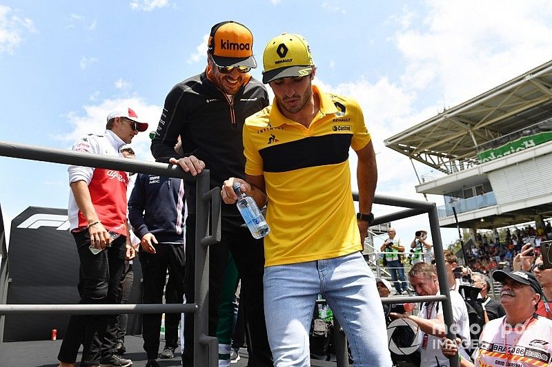 Carlos Sainz Jr., Renault Sport F1 Team en el desfile de pilotos