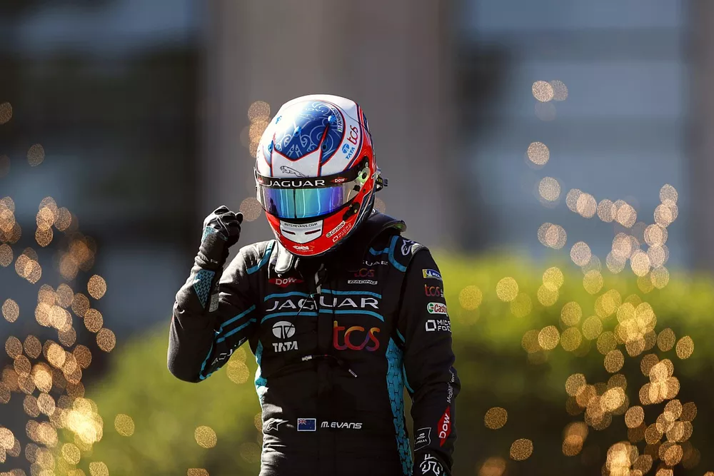 Race winner Mitch Evans, Jaguar Racing celebrates victory in parc ferme