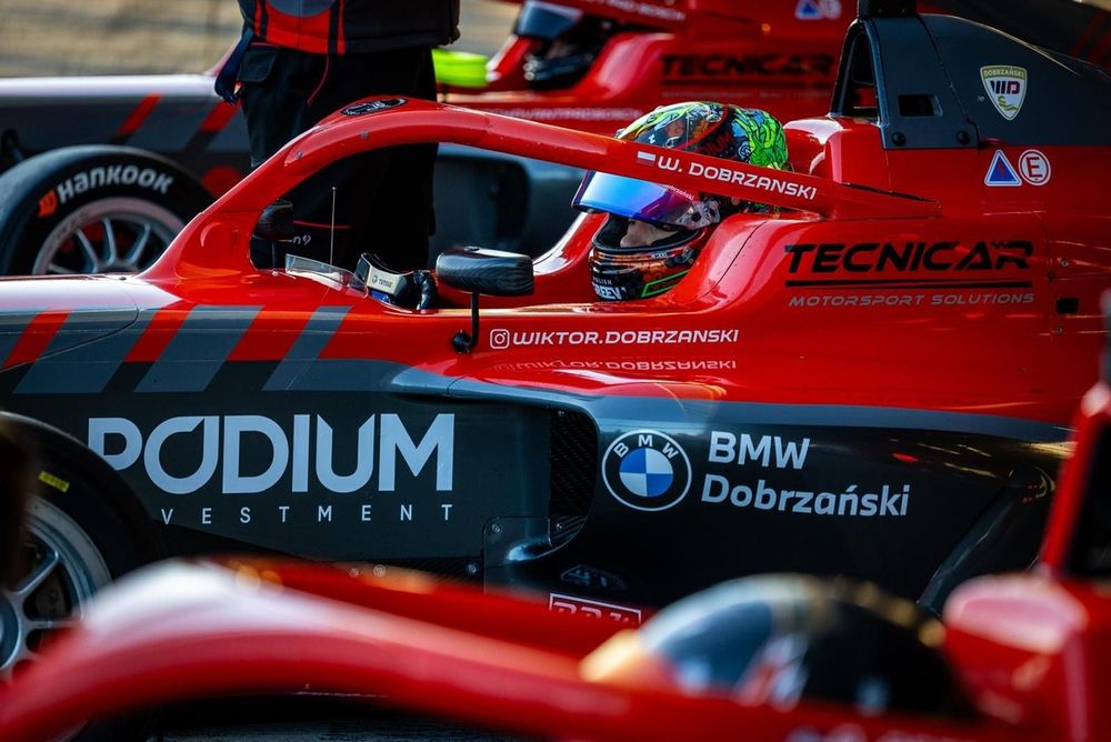 Wiktor Dobrzański, Tecnicar