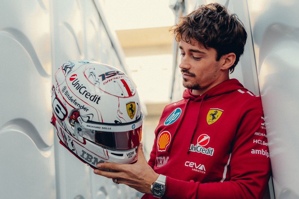 Casco de Charles Leclerc, Ferrari