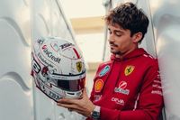 Leclerc celebra en Jap&oacute;n 150 GP en F1 con un casco especial
