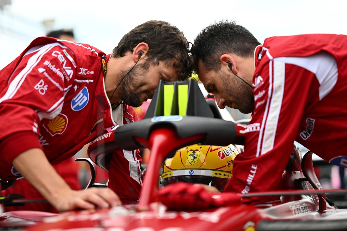 F1 | Ceccarelli: "Ferrari divisa fra pensare al 2026 e alla sua dignità"