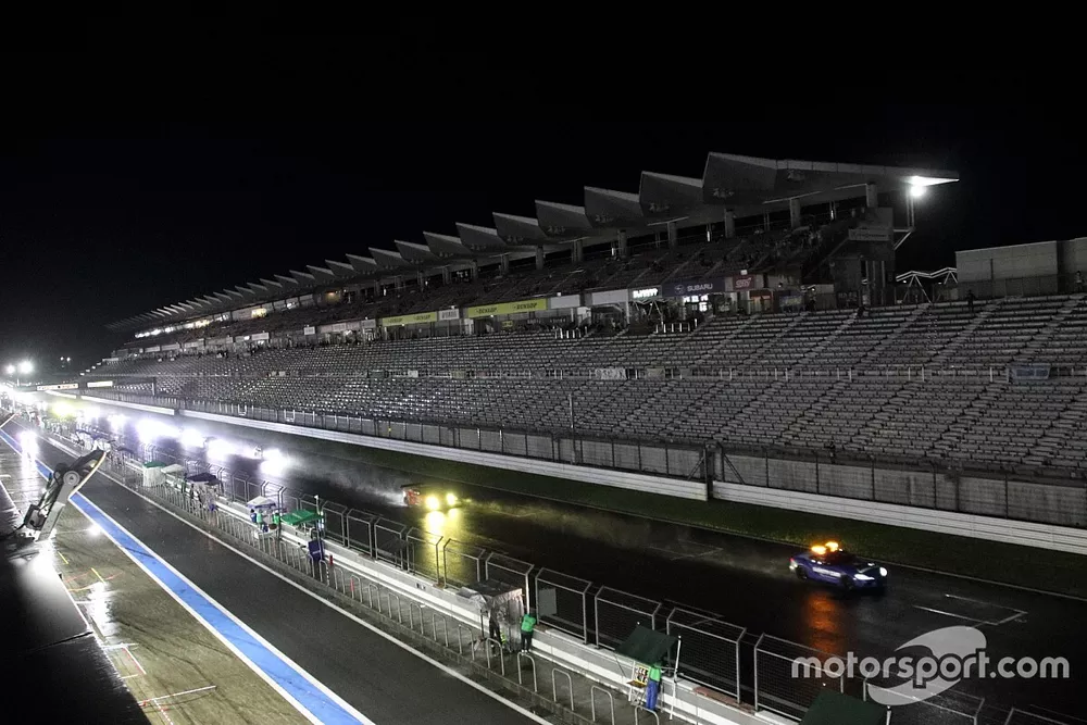 Safety car action